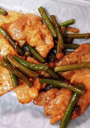 焼肉のタレで！簡単にんにくの芽の豚肉炒め-レシピのメイン写真