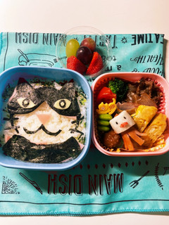 ハチワレ猫とちくわ星人弁当-レシピのメイン写真