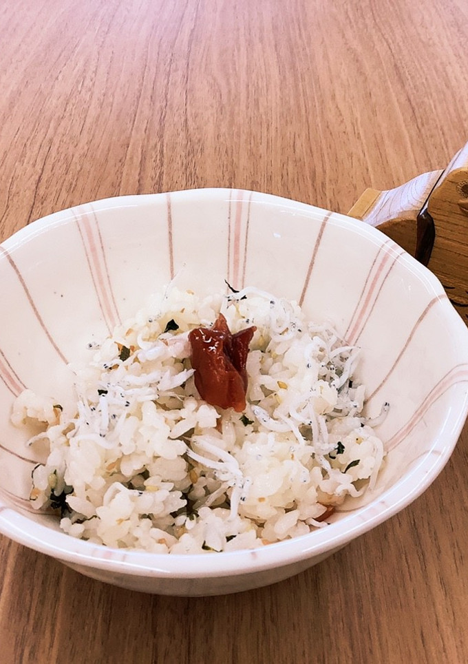 【大崎市】しらすと梅干しとしそまぜごはん-レシピのメイン写真