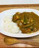 ココナッツミルクの海老と緑のバターカレー