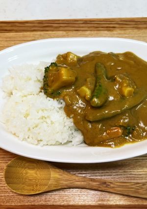 ココナッツミルクの海老と緑のバターカレー-レシピのメイン写真