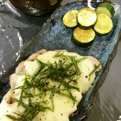 รูปของ とろーり。大葉と一緒に！豚肉チーズソテー