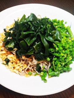 簡単☆冷やしわかめ蕎麦-レシピのメイン写真