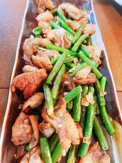最高のおつまみ!鶏皮のニンニク芽炒め-レシピのメイン写真