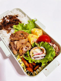 鷄ももマスタード焼きとちくわ巻き弁当-レシピのメイン写真