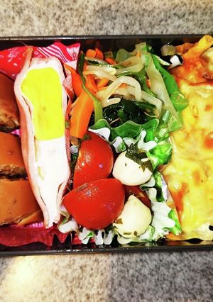 イカ飯　エビマカロニグラタン　弁当-レシピのメイン写真
