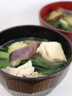 高野豆腐もどき小松菜レンジ茄子の味噌汁-レシピのメイン写真