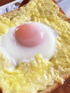 半熟玉子のチーズトースト-レシピのメイン写真