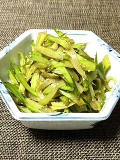 ウドの皮ごときんぴら-レシピのメイン写真