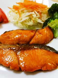 あかしあの天然蜂蜜で鮭の蜂蜜照り焼き-レシピのメイン写真