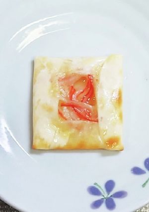 乗せて焼くだけ爆裂簡単 餃子の皮ピザ-レシピのメイン写真