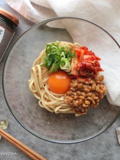 おかず醤油糀で作る納豆キムチうどん-レシピのメイン写真