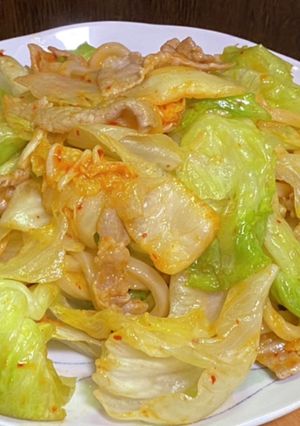 豚バラ肉とレタスとキムチの焼きうどん-レシピのメイン写真