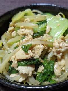 チンゲン菜と鶏ひき肉ともやしの中華炒め-レシピのメイン写真