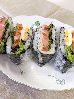 親子でたのしく焼き鳥缶でパタパタおにぎり-レシピのメイン写真