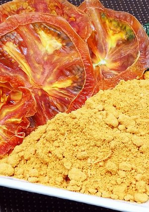 大玉トマトでドライトマトとトマトパウダー-レシピのメイン写真