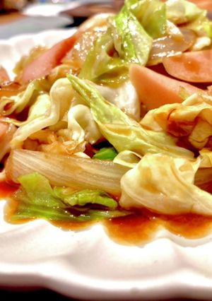 キャベツと魚肉ソーセージで回鍋肉風炒め♡-レシピのメイン写真