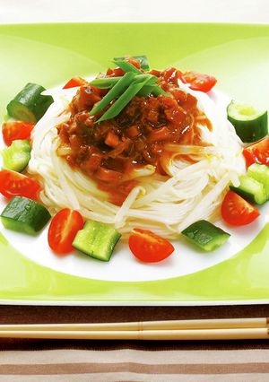 トマトでさっぱり！ジャージャーそうめん-レシピのメイン写真