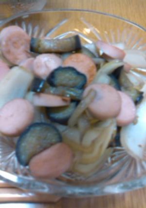なすと玉ねぎと魚肉ソーセージ-レシピのメイン写真