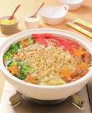 カラフル野菜の煮込みラーメン鍋