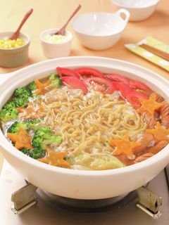 カラフル野菜の煮込みラーメン鍋-レシピのメイン写真