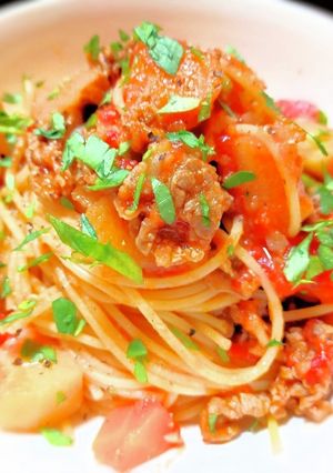 肉じゃがのトマトソースパスタ-レシピのメイン写真