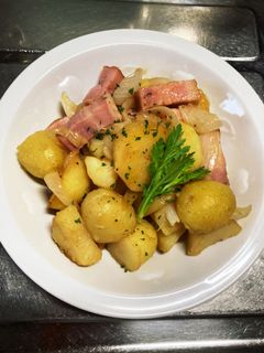 新玉ねぎと新じゃがのバター醤油炒め-レシピのメイン写真