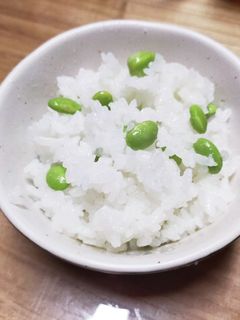 簡単!冷凍枝豆使用!お手軽枝豆ごはん-レシピのメイン写真