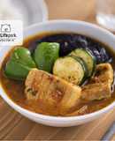 夏に！豚バラ肉となすの夏野菜スープカレー