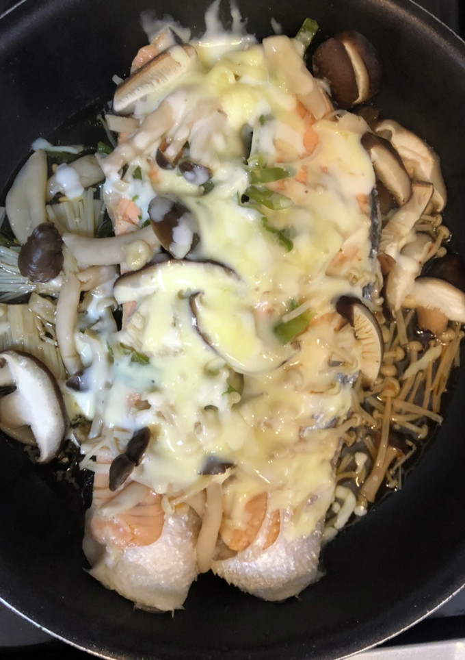 きのこと鮭の蒸し焼きチーズ-レシピのメイン写真