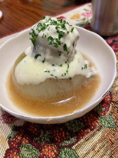 新玉ねぎの肉詰めチーズ掛け-レシピのメイン写真