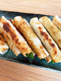 餃子の皮でアスパラチーズのクルクルピザ*-レシピのメイン写真