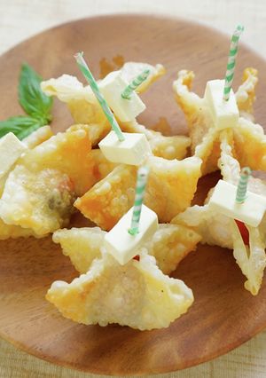 ミニトマトとクリームチーズの揚げ餃子-レシピのメイン写真