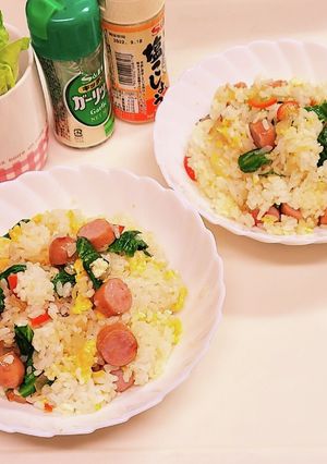 ◇家庭の味♪ウインナとレタスの簡単炒飯◇-レシピのメイン写真