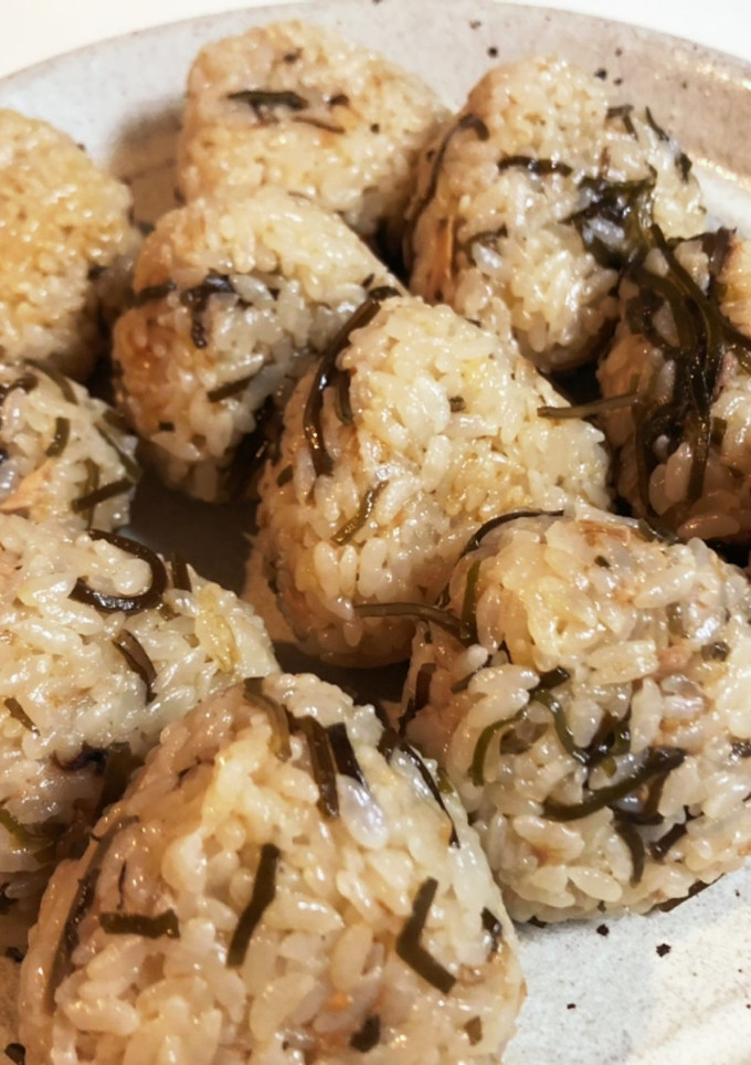 ツナと塩昆布だけの炊き込みご飯-レシピのメイン写真