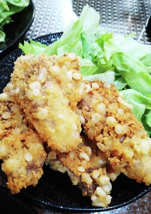 カツの衣にパン粉と揚げ玉混ぜたらザクザク-レシピのメイン写真