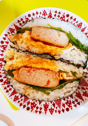 朝ごはんにも！つくねおにぎらず-レシピのメイン写真