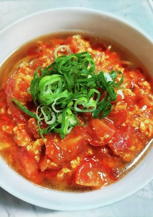 市販のミートソースが大変身♪トマたま辛麺-レシピのメイン写真