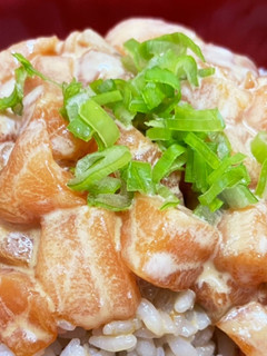 激うまサーモン醤油マヨ丼-レシピのメイン写真