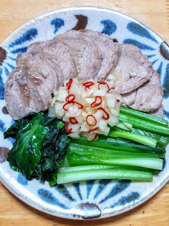 梅干しと芋焼酎による煮豚のネギソースがけ-レシピのメイン写真