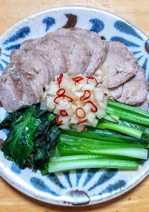 梅干しと芋焼酎による煮豚のネギソースがけ-レシピのメイン写真