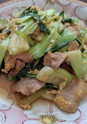 チンゲン菜と豚バラ肉と玉子の中華炒め-レシピのメイン写真