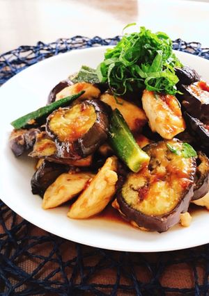 さっぱり♡鶏胸肉と茄子の梅かつお照り焼き-レシピのメイン写真