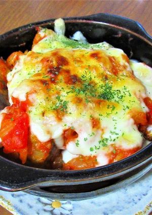 魚とジャガイモ団子のトマト煮オン焼チーズ-レシピのメイン写真