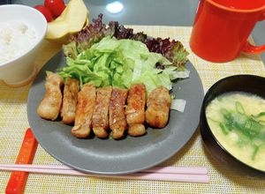 とんかつ肉でがっつりガーリック焼き-レシピのメイン写真