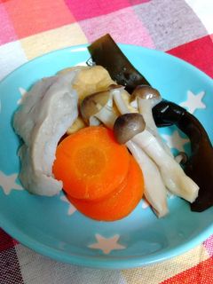 すりみ、がんも、昆布と野菜の煮物-レシピのメイン写真