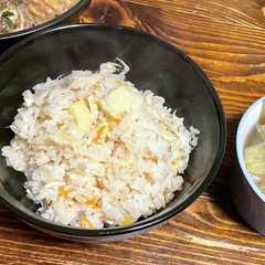 รูปของ 桜エビとたけのこの炊き込みご飯