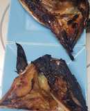 ワラサのピリ辛みりん干し兜焼き