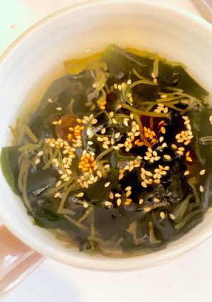 簡単すぎ！めかぶのスープ-レシピのメイン写真