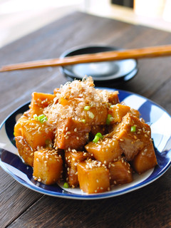 おうち居酒屋。厚揚げと山芋のコロコロ焼き-レシピのメイン写真